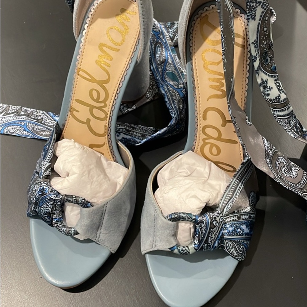 Sam Edelman “Yancie” blue multi paisley heels